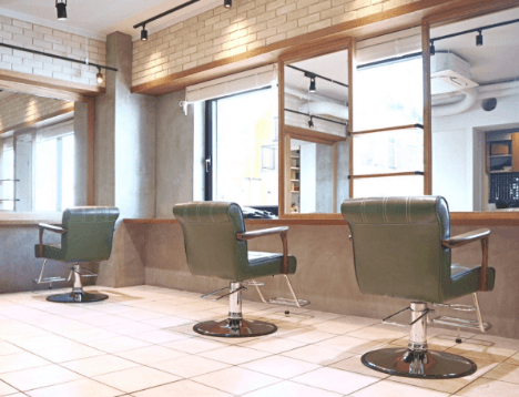 高幡不動で人気の美容院 BALANCE hair design の内観