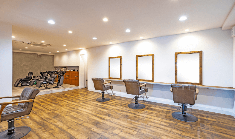 THREE（スリー）｜ヘアーサロン｜高幡不動駅・日野市で人気の美容室の外観